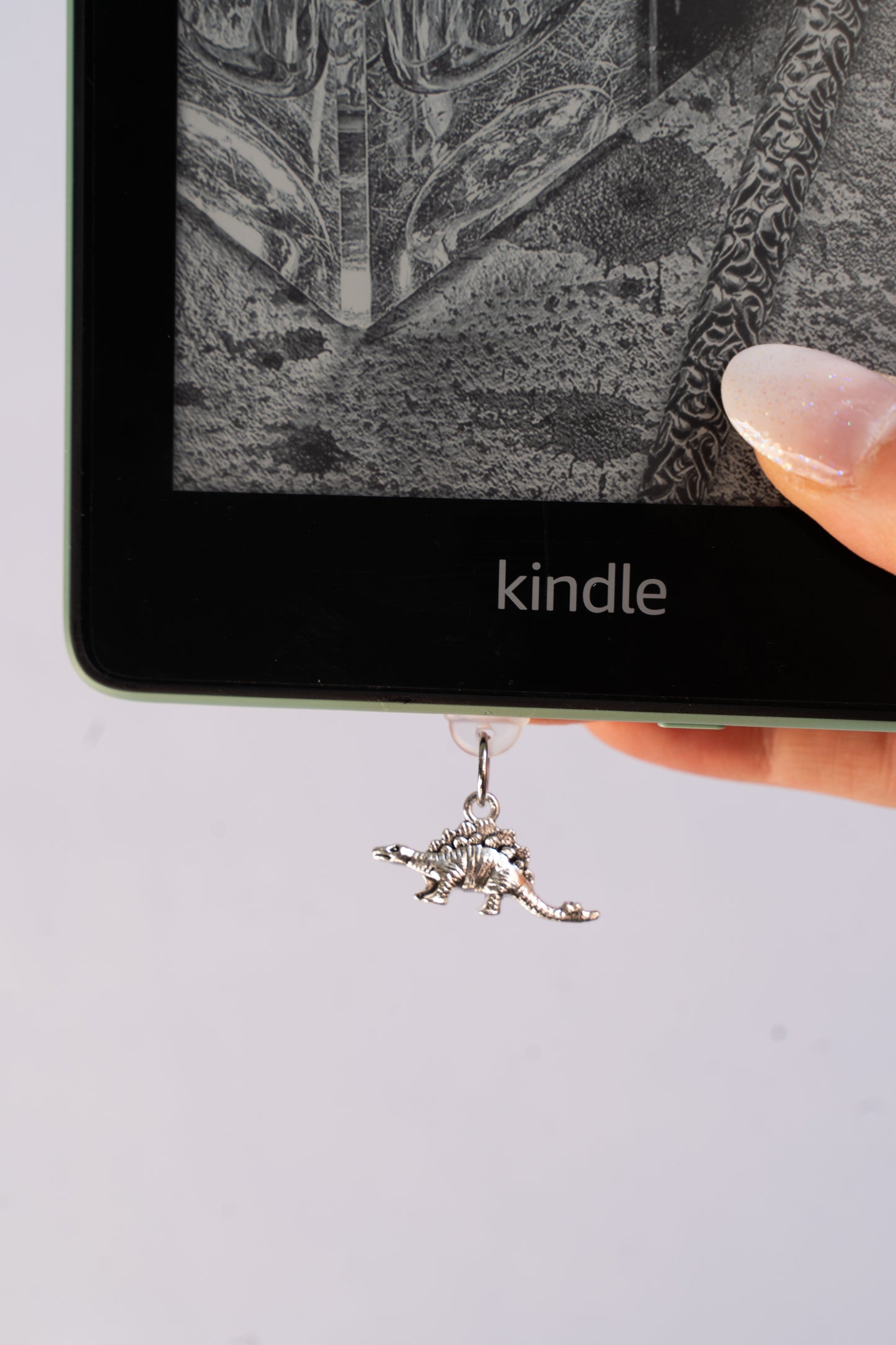 METAL & PLASTIC CHARMS | KINDLE DUST PLUGS