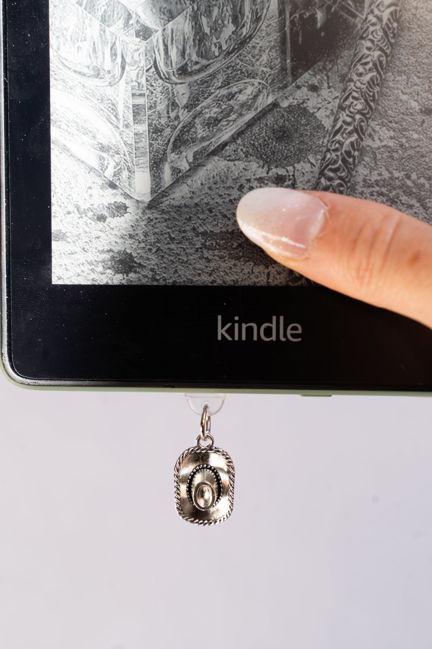 METAL & PLASTIC CHARMS | KINDLE DUST PLUGS