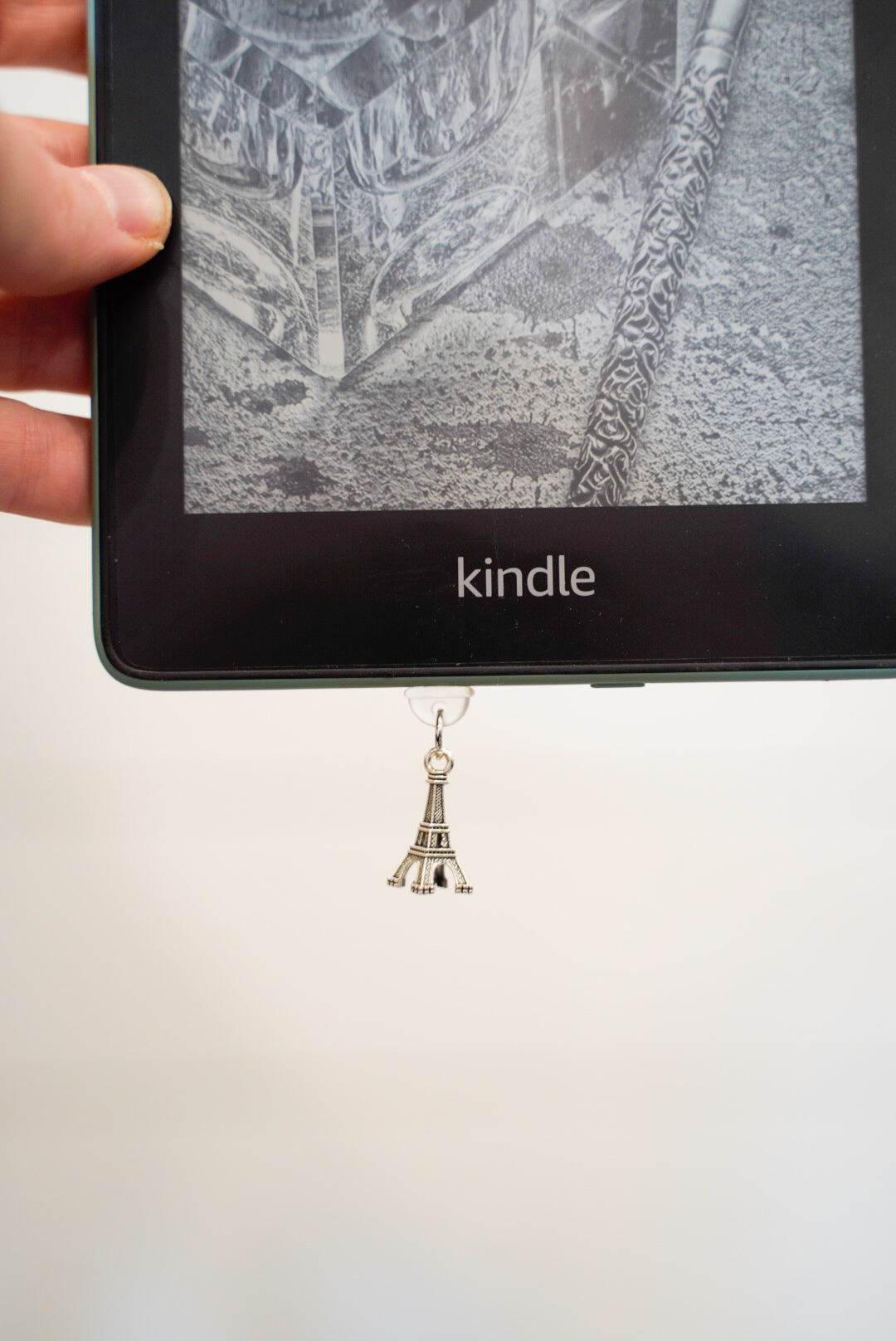 METAL & PLASTIC CHARMS | KINDLE DUST PLUGS