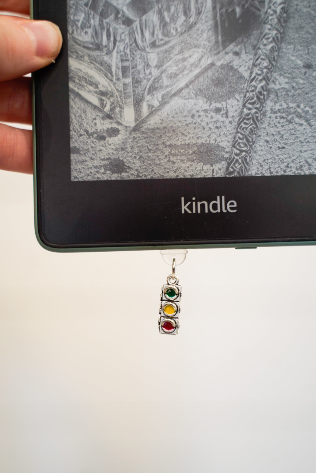 METAL & PLASTIC CHARMS | KINDLE DUST PLUGS