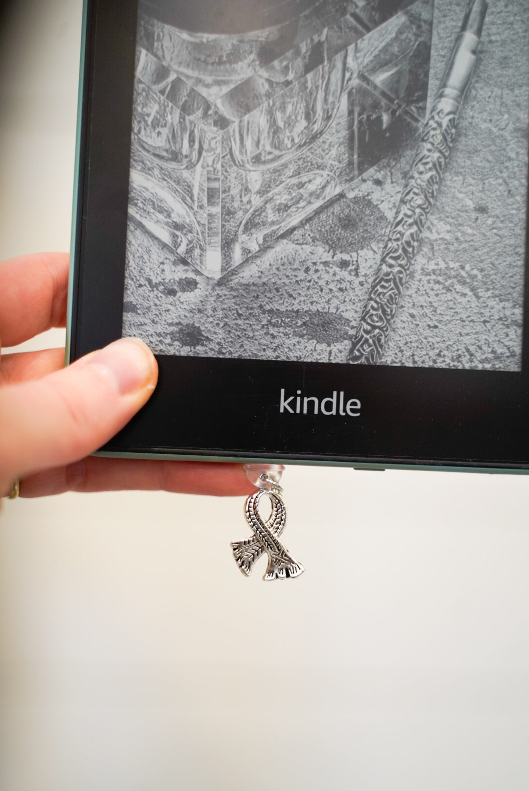 METAL & PLASTIC CHARMS | KINDLE DUST PLUGS