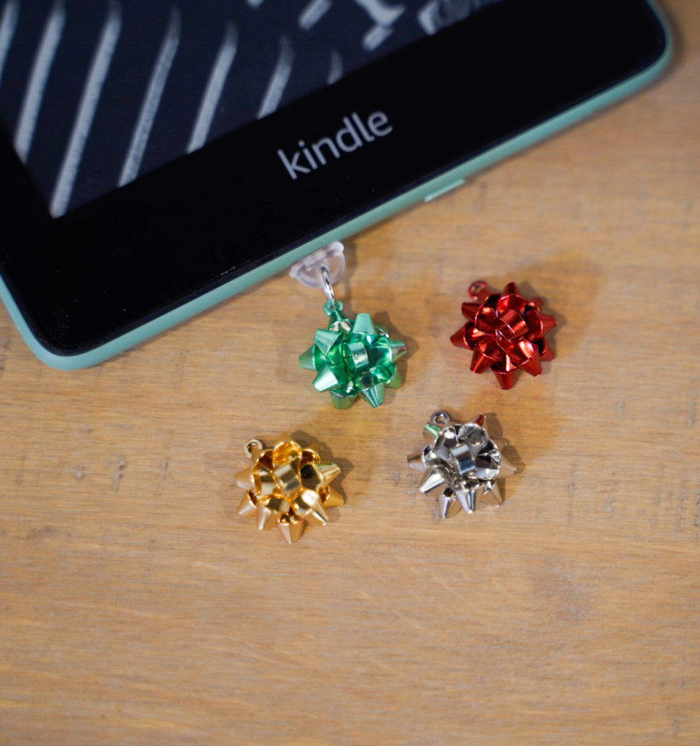 CHRISTMAS HOLIDAY CHARMS | KINDLE DUST PLUGS